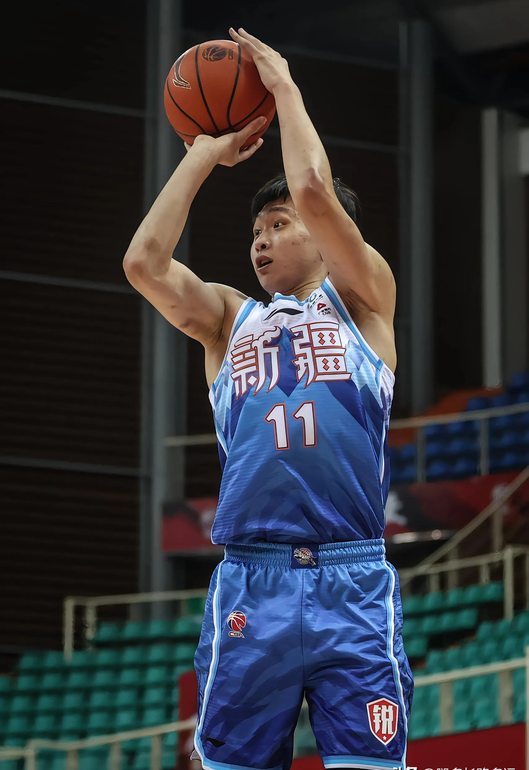 -今夜犹他爵士备战CBA常规赛，防线松动细节曝光，话题不断，纪律约束更严格(CBA激战迎终章)